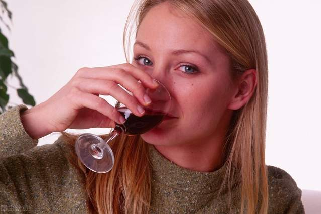 喝酒臉紅別硬撐!安全飲酒看這里